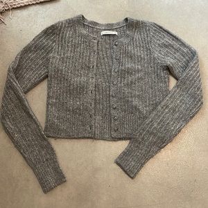 Cropped Grey Cardigan